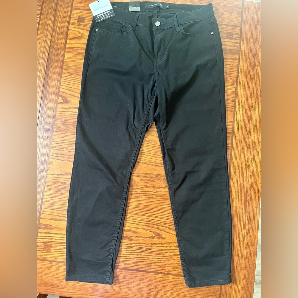 Calvin Klein black ankle length skinny Jean